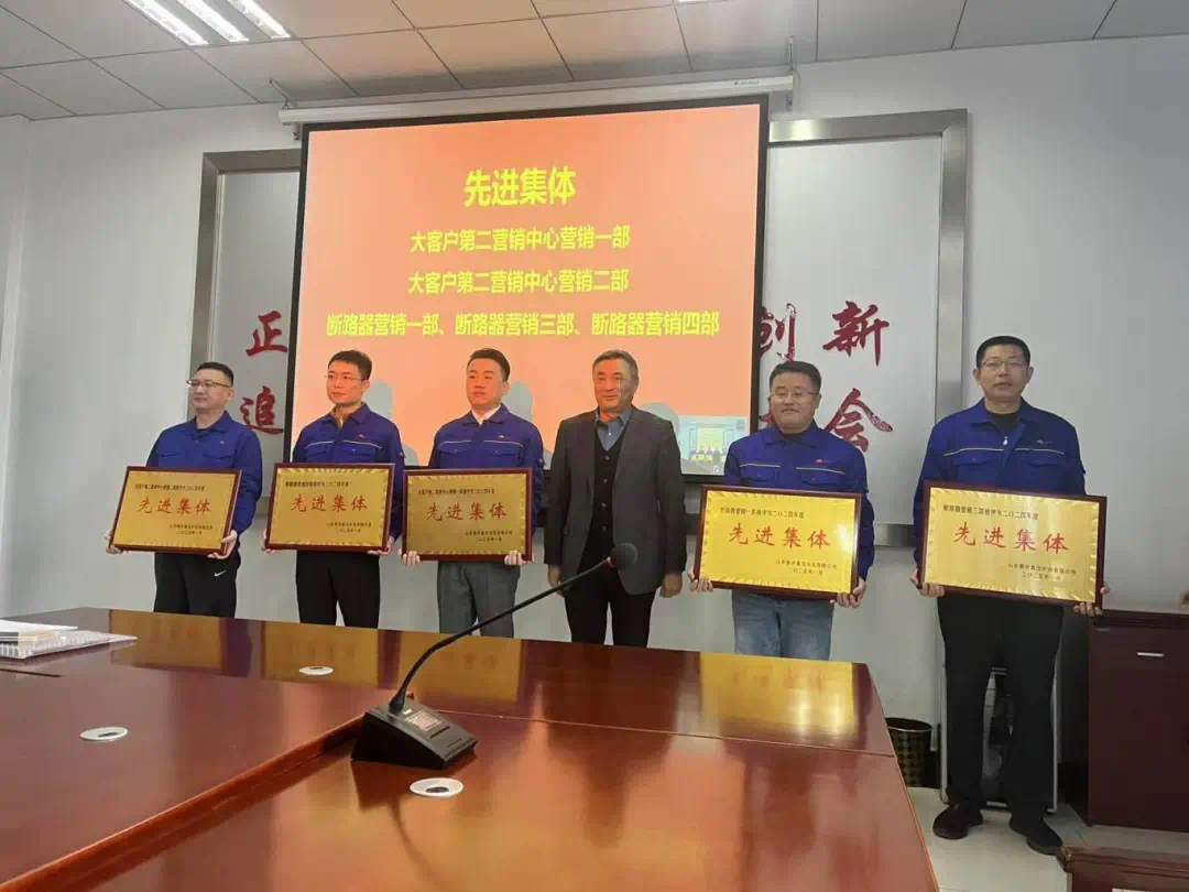 67c4fcfd49517.jpg 02cae969c2fac11f4381a4347cc7ce6.jpg